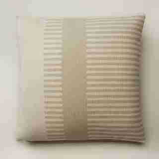 HOUSSE DE COUSSIN – MOTIF À RAYURES, IVOIRE (46 CM X 46 CM)