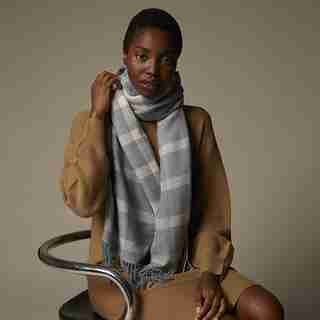 SUPERSOFT SCARF TARA PLAID, HEATHER GREY/TROOPER BLUE