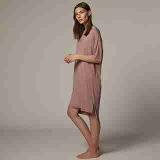 RELAXED LOUNGE DRESS, MINK SMALL-MEDIUM
