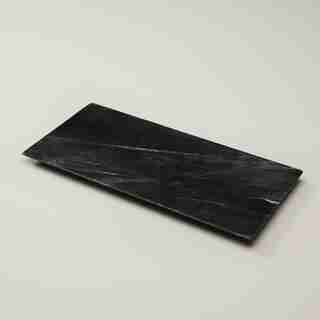 PLATEAU DE SERVICE RECTANGULAIRE EN MARBRE – FONCÉ