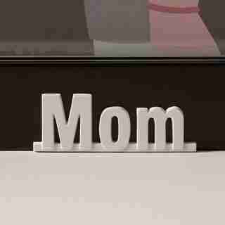 MAGNETIC EXPRESSION SENTIMENT, MOM