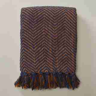 JETÉ EN CHENILLE RECYCLÉ – MOTIF À CHEVRONS, GEAI BLEU ET TERRE DE SIENNE