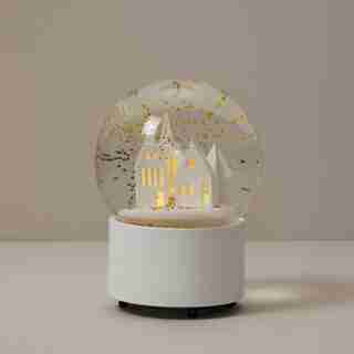 LED HOUSE SNOW GLOBE