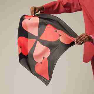 STAR X HEARTS NECKERCHIEF, BLACK