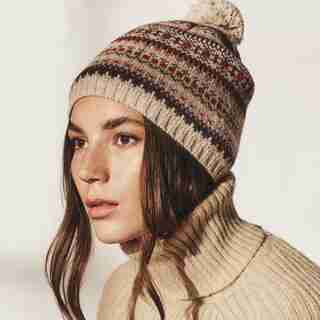 MODERN FAIR ISLE POM HAT, OAT MIX
