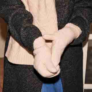 CHALET MITTENS, BLUSH