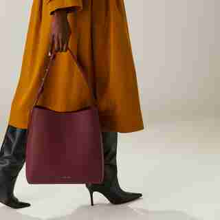 EVERYWHERE HOBO BAG, BORDEAUX