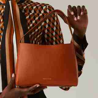EVERYWHERE CROSSBODY BAG, UMBER