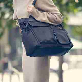 EVERYTHING TOTE BAG, BLACK