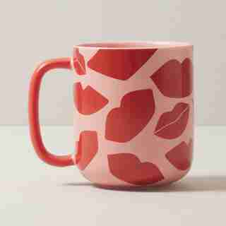 LIPS MUG