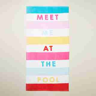 SERVIETTE DE PLAGE – MEET ME AT THE POOL