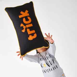 CUSHION, HALLOWEEN TRICK OR TREAT
