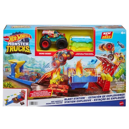 Monster Trucks Blast Station™ Playset