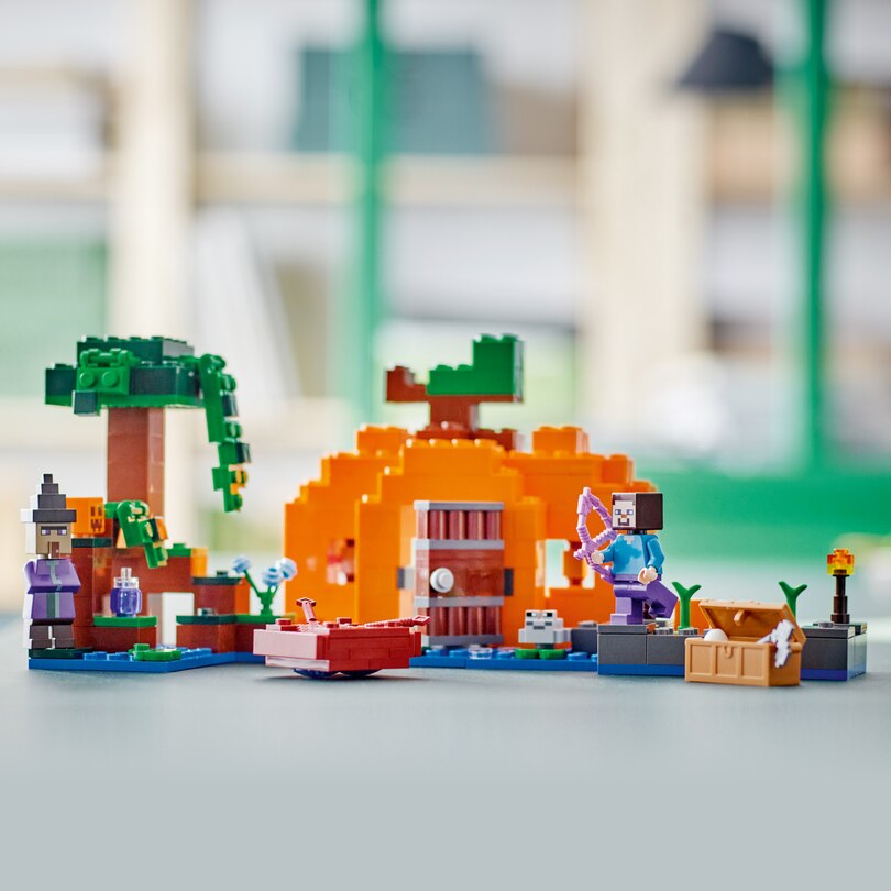 LEGO® The Pumpkin Farm - 21248 image number 2