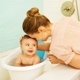 Munchkin Sit and Soak Tub image number 3