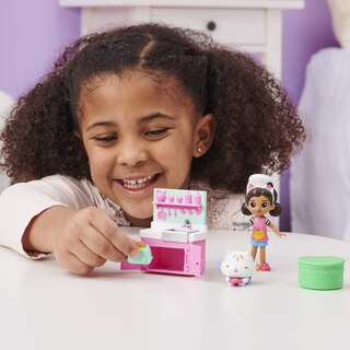 Gabby’s Dollhouse, Lunch and Munch Kitchen Set image number 2