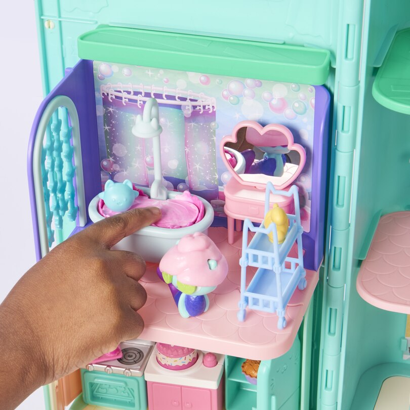 Gabby’s Dollhouse, Primp and Pamper Bathroom with MerCat Figure, 3 Accessories, 3 Furniture and 2 Deliveries, Kids Toys for Ages 3 and up image number 5