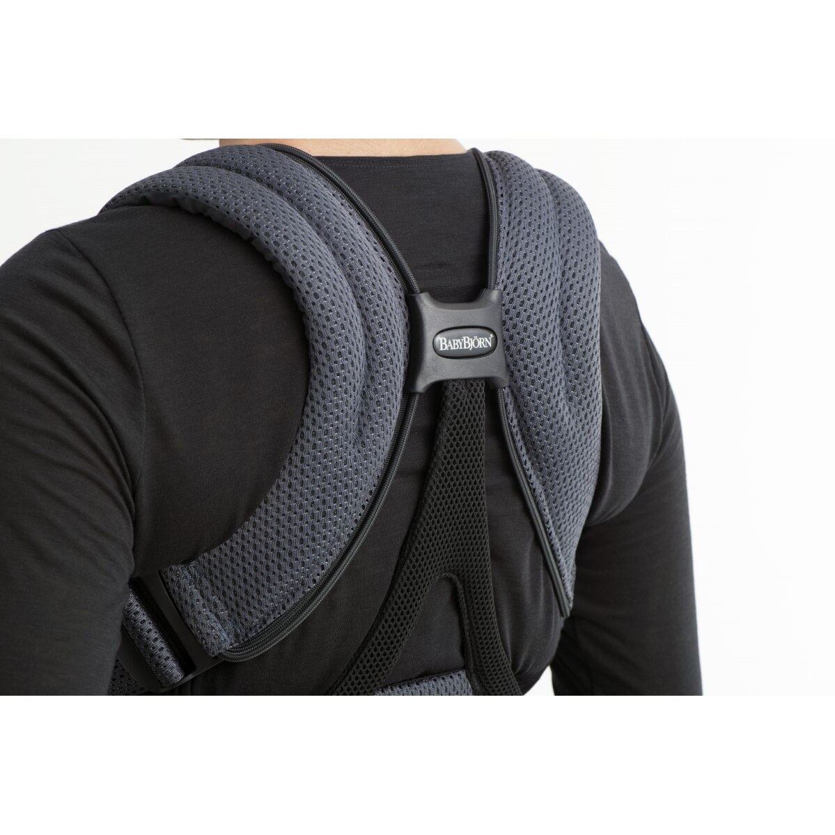 Baby bjorn active black mesh outlet carrier