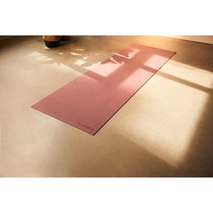 Essential Studio Mat, Rosewater image number 2