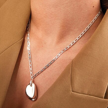 Willa Pendant